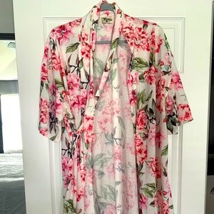 MuMU Floral Robe
